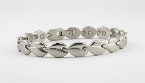 Silver or 2 Tone Leaf B & N Set